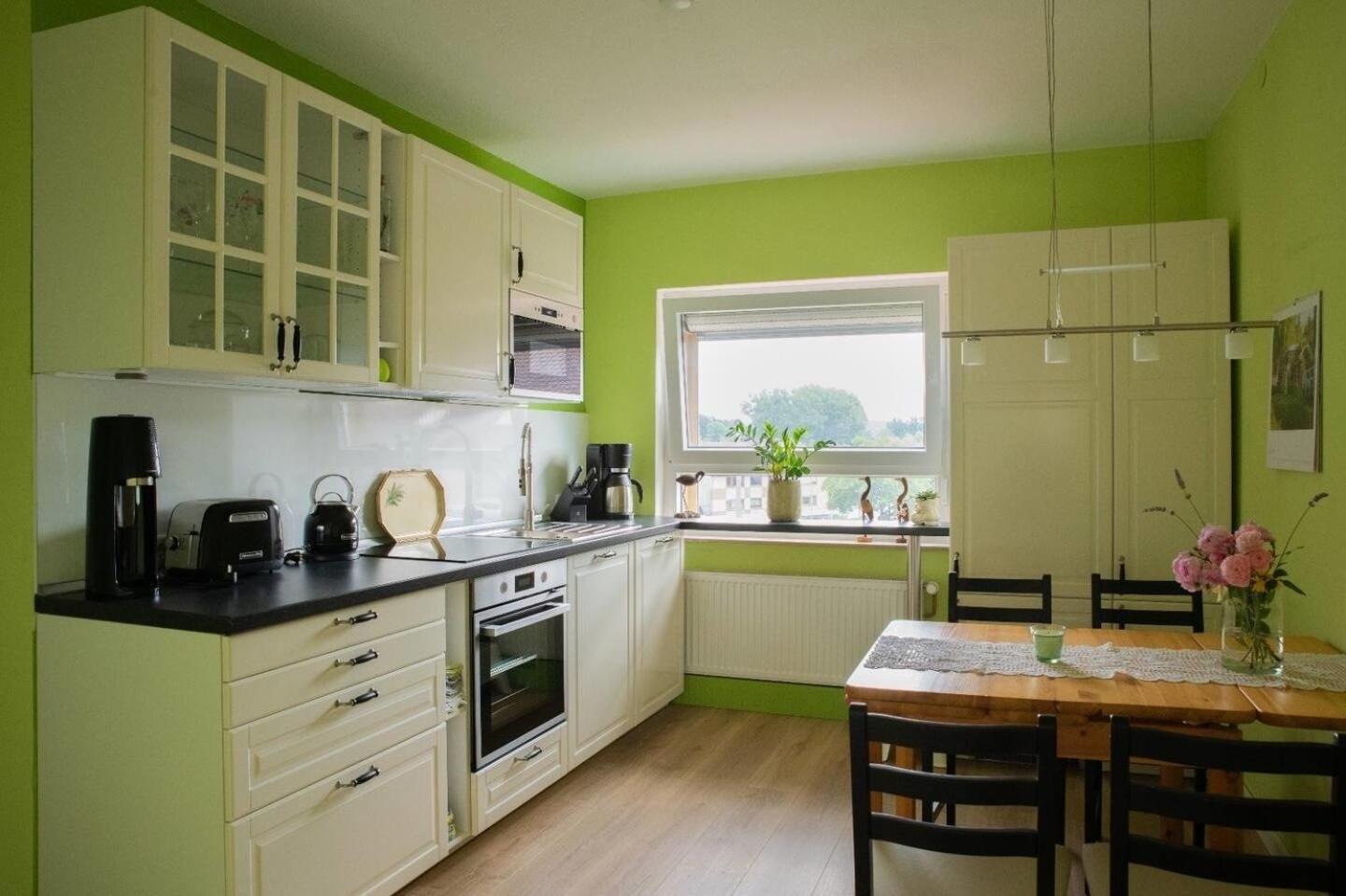 Farbenfrohe Ferienwohnung Детмолд Екстериор снимка