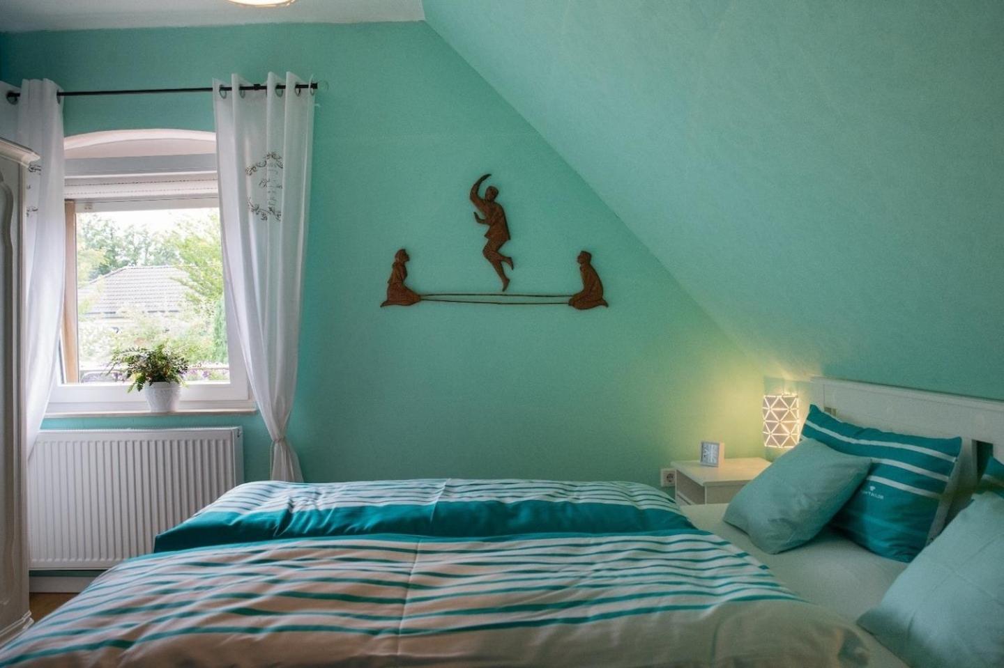 Farbenfrohe Ferienwohnung Детмолд Екстериор снимка