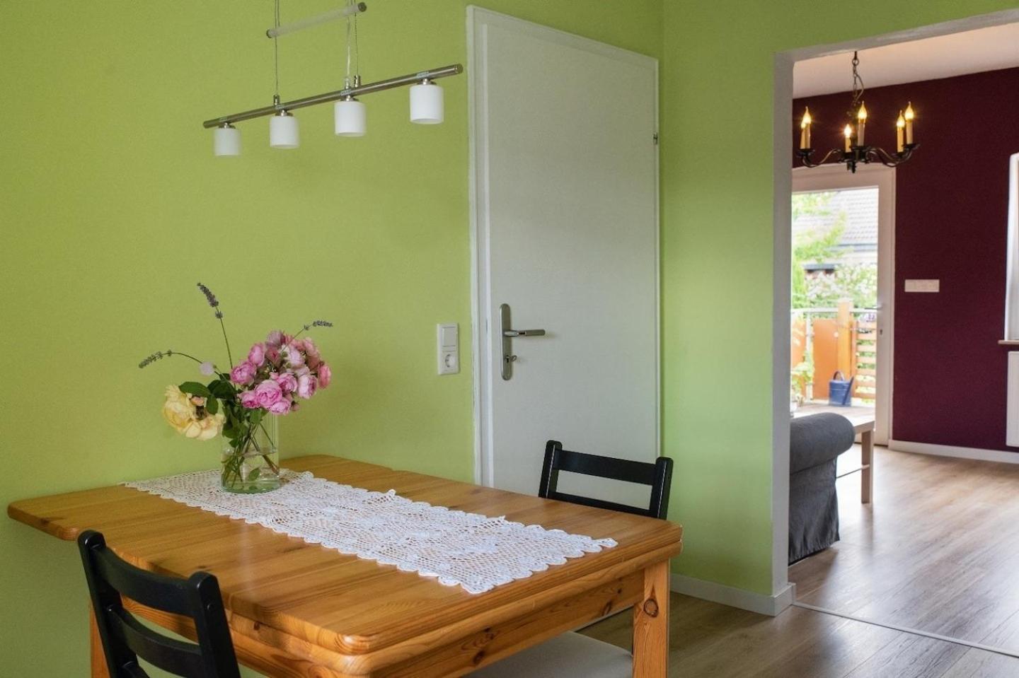 Farbenfrohe Ferienwohnung Детмолд Екстериор снимка